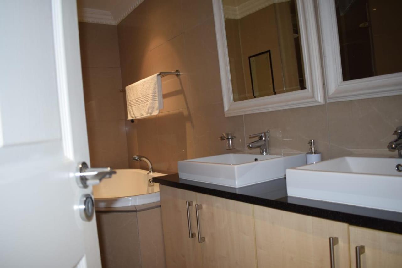 Two Bedroom In Waterfront *